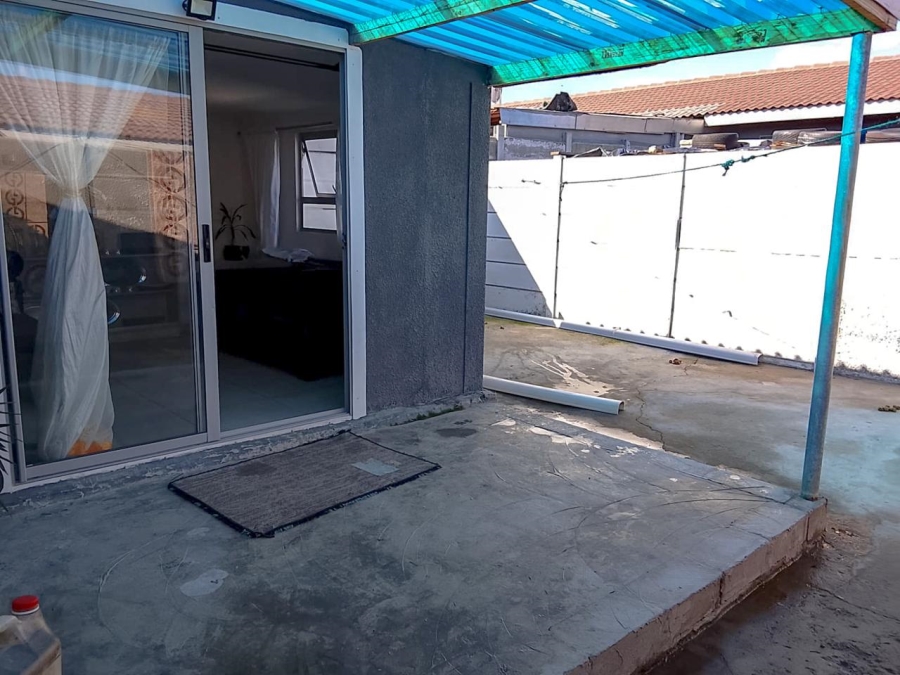 2 Bedroom Property for Sale in Pelican Park Western Cape